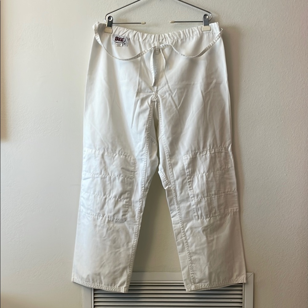 White martial arts pants with adjustable drawstring waist